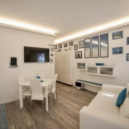 Tra Ulivi E Mare Apartment
